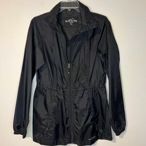 Black Eddie Bauer light windbreaker jacket‎ with zipper pockets and string waist
